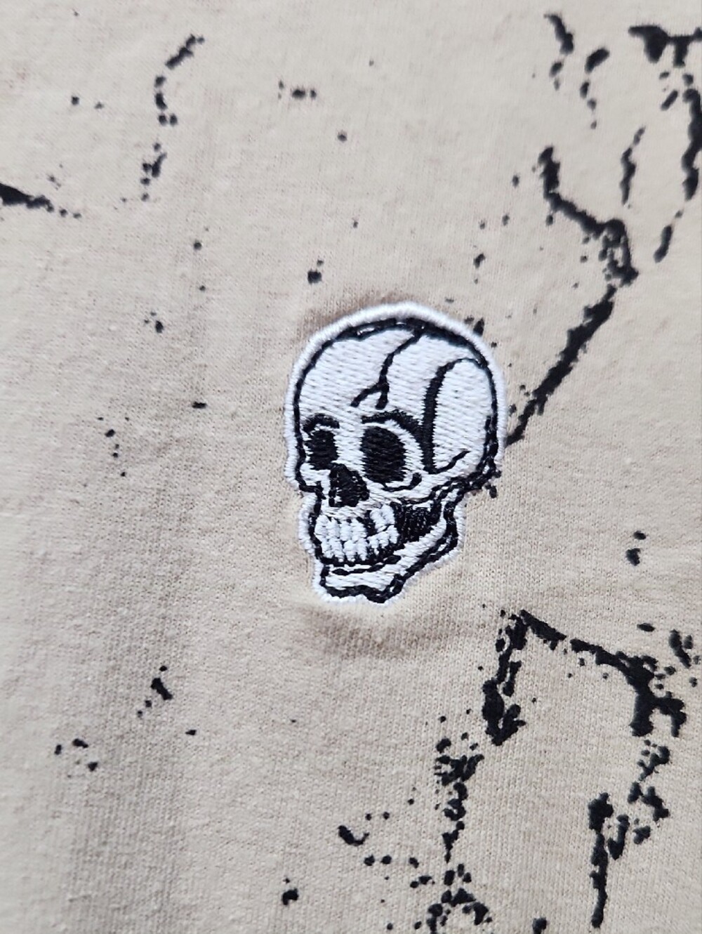 Beige Marble-Print Short Sleeve Tee with Skull Patch - Picture 2 of 4
